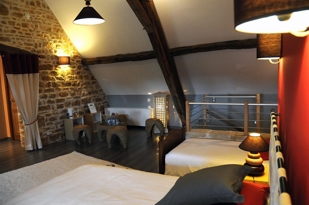 Bed and Breakfast Escale En Charolais Brionnais Saint-Julien-de-Civry Zimmer foto