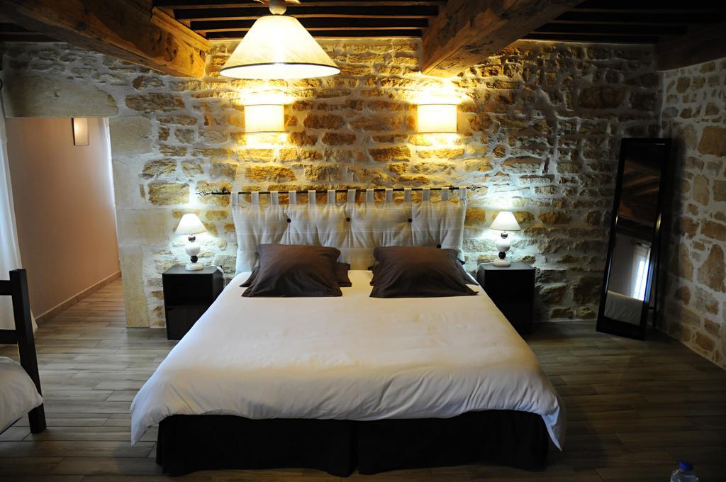 Bed and Breakfast Escale En Charolais Brionnais Saint-Julien-de-Civry Zimmer foto