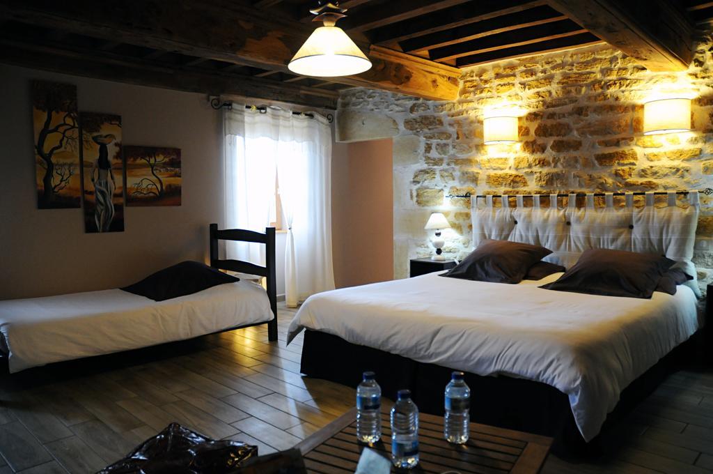 Bed and Breakfast Escale En Charolais Brionnais Saint-Julien-de-Civry Zimmer foto